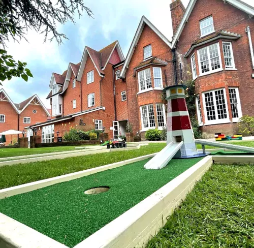 Facilities & Gardens